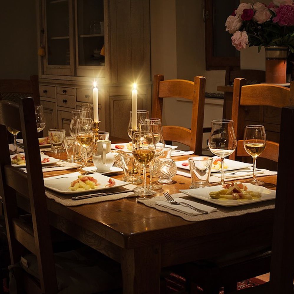opt__aboutcom__coeus__resources__content_migration__treehugger__images__2019__05__Dinner-Home-Setting-Celebration-Table-Elegant-1433494-788e27dd89d54bb58780bd2a431f6a14
